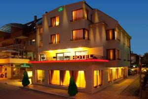 Contessa Hotel, Shumen