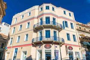 Lotus Inn, Athens