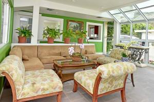 Malibu Country Inn, Malibu