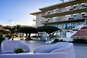 Hotel «Lachea», Aci Trezza