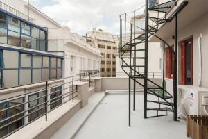 Karitsi Place, Athens