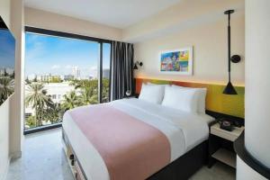 Moxy Miami South Beach, Miami Beach