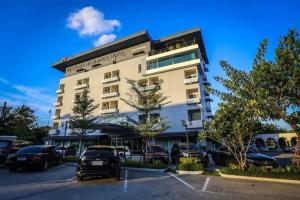 Ban Bang Muang - Hotels