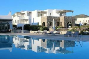 Saint Andrea Seaside Resort, Naousa
