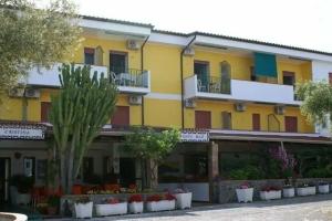 Hotel Cristina, Diamante
