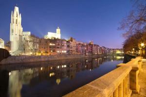 Carlemany Girona, Girona