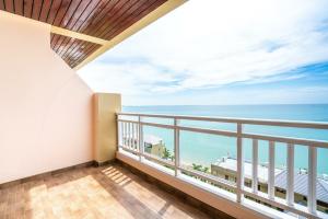 Royal Phala Cliff Beach Resort, Ban Chang