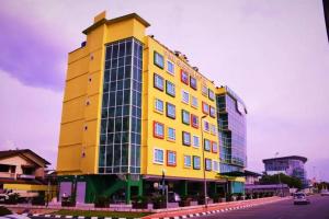 Pine Garden Hotel, Kuching