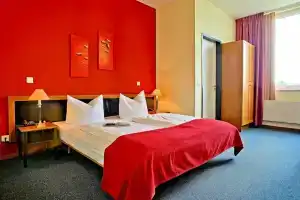 H24 Hoteltow, Teltow