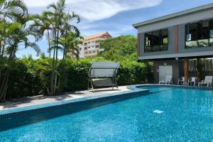 The Precious, Hua Hin
