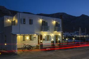 ALK Hotel, Kamarai