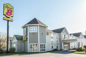 Super 8 by Wyndham Trois-Rivieres, Trois-Rivieres