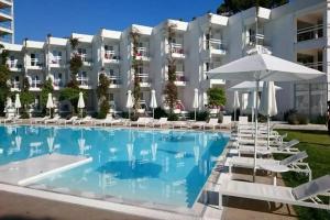 Marathon Beach Resort, Nea Makri