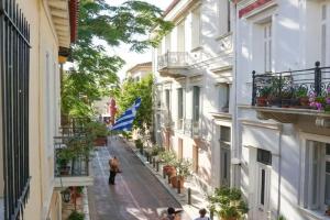 Athenian House in Plaka Villa by Athenian Homes, Athens