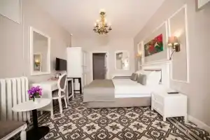 Adalar - Hotels