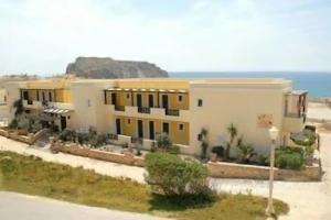 Dilina Studios, Arkasa