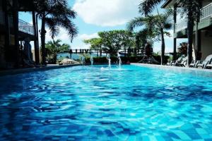Destini Akef Villa, Pantai Tengah