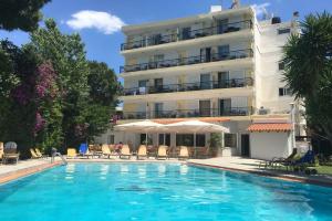 Thomas Beach Hotel, Nea Makri