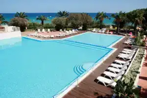 Free Beach Club Hotel