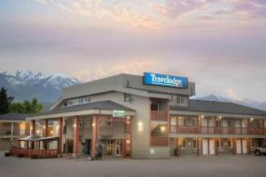 Travelodge by Wyndham Golden Sportsman Lodge, Golden
