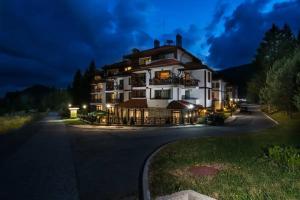 Mountain Lake Hotel, Smolyan