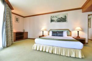 Thumrin Thana Hotel, Trang