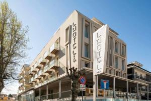 L'Hotel, Rimini