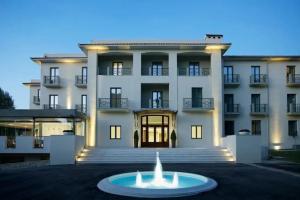 Domotel Kastri, Athens