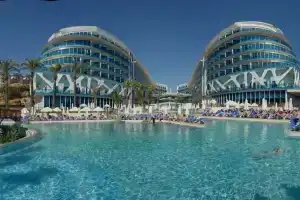 Vikingen Infinity Resort & Spa, Avsallar