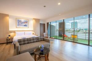The Royal River Hotel, Bangkok