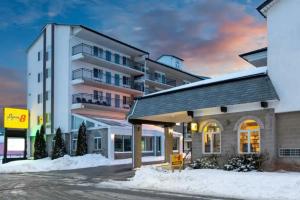 Super 8 by Wyndham Niagara Falls by the Falls, Niagara Falls