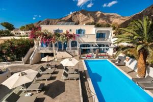 Stelios Place, Perissa