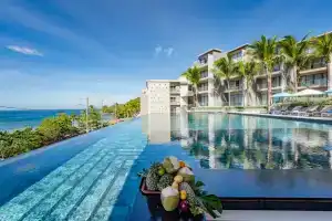 Oceanfront Beach Resort - SHA Extra Plus, Patong