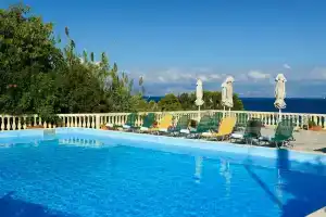 Pontikonisi Hotel & Suites, Perama