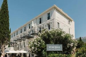Hotel Stacija, Kambelovac