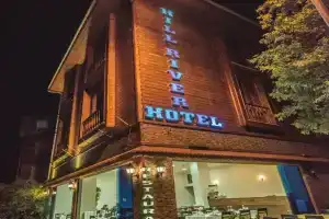 Hill River Hotel