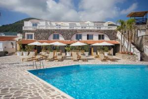 Pagoda Hotel, Ischia Town
