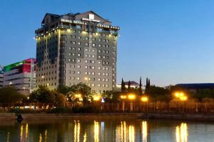 Hotel Sevilla Center, Seville