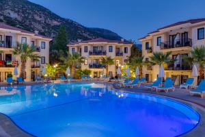 Oludeniz Beach Random Rooms by LookBookHoliday, Oludeniz
