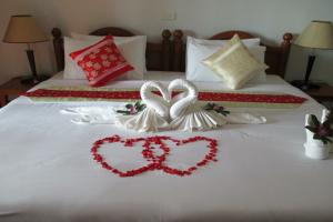 Lipa Bay Resort, Lipa Noi