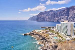 Stil Los Gigantes - Only Adults, Puerto de Santiago