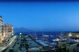 Grand Hotel Vesuvio, Naples