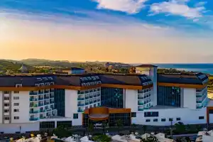 Throne Beach Resort & Spa, Okurcalar