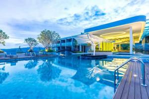 Crest Resort & Pool Villas - SHA Extra Plus, Patong