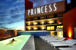Barcelona Princess, Barcelona