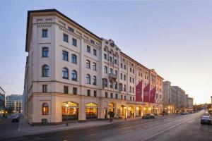 Vier Jahreszeiten Kempinski München Hotel, Munchen