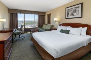 Ramada by Wyndham Reno Hotel & Casino, Reno