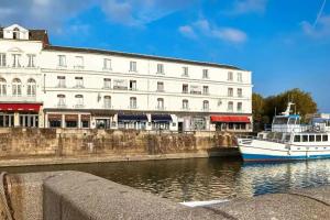 Best Western Le Cheval Blanc -Centre- Vieux Port, Honfleur