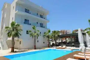 Kuburi Hotel, Ksamil