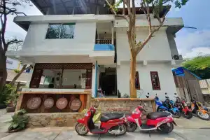 Miss Hong House, Samet Island